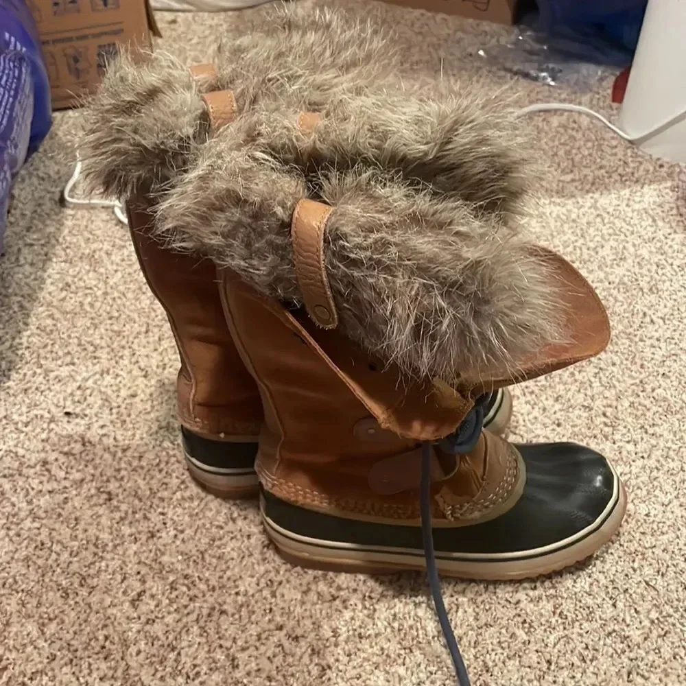 SOREL woman’s snowboots